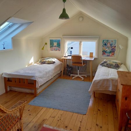 Ljust Boende, Egen Ingang Och Traedgard I Centrum Varberg Extérieur photo
