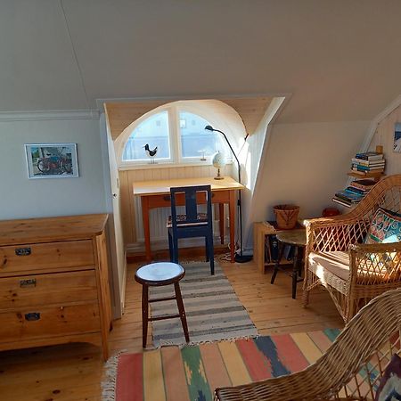 Ljust Boende, Egen Ingang Och Traedgard I Centrum Varberg Extérieur photo
